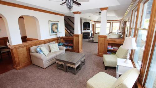 Sea Acres House | Discover The Drake: Soundside Retreat with Private Pool