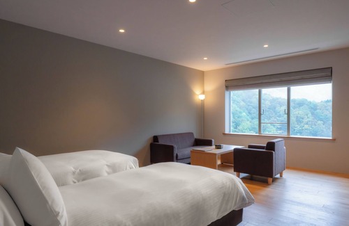 Kamikawa House | Relaxing Getaway at Sounkaku with Spa & Family Amenities