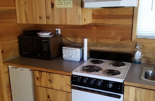 Lowman Hotel | Discover Sourdough Lodge: Family-Friendly with Pool & Hot Tub