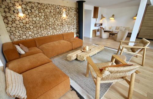 Champagny-en-Vanoise House | Discover Sourire Altitude: Family-Friendly Getaway