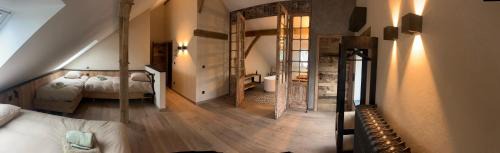 Erezee Villa | Unwind at Gite Au bord de L'Aisne with Oceanfront Relaxation