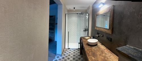 Erezee Villa | Unwind at Gite Au bord de L'Aisne with Oceanfront Relaxation