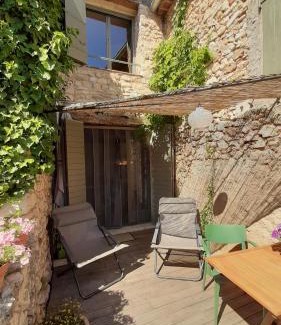 Rustrel House | Oceanfront Escape at Sous le Château - Guest Rated 9.9