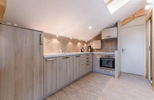 Les Noes-pres-Troyes Apartment | Oceanfront Bliss at Sous le figuier - Child Friendly Haven