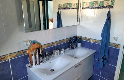 Douvres-la-Delivrande House | Family-Friendly Escape at Sous le pommier - Rated 8.9/10