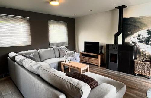Redu House | Discover sous les feuilles Redu: Pet-Friendly Retreat
