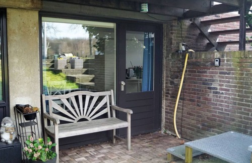 Noordwijk Apartment | Exceptional Stay at Souterrain The Freesia with Breakfast