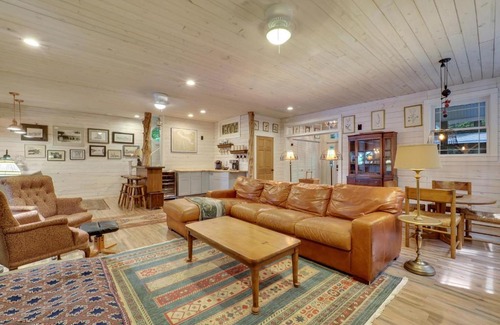 East Jordan House | Serene South Arm Shores: Oceanfront Retreat for Families