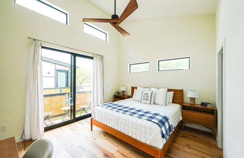 Galindo House | Ideal South Austin Home with Heated Pool & Gym for Families