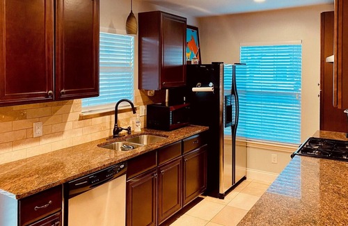 South Manchaca House | South Austin Charmer. Traveling Medical Field Professionals inquire for rates.