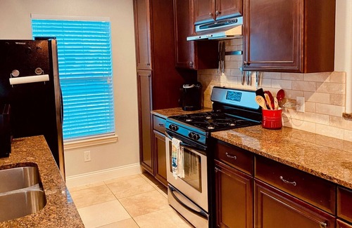 South Manchaca House | South Austin Charmer. Traveling Medical Field Professionals inquire for rates.