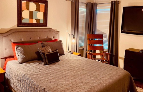 South Manchaca House | South Austin Charmer. Traveling Medical Field Professionals inquire for rates.