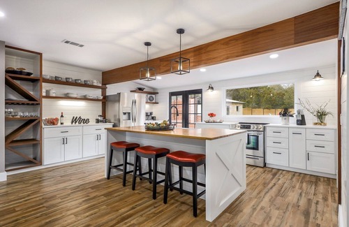 West Oak Hill House | South Austin Retreat: Pool, Spa & Backyard Fun Awaits!
