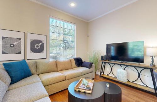 West Congress House | South Austin - Master