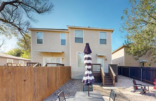 West Congress House | South Austin - Master