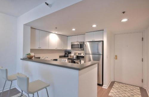 South Beach Apartment | Inviting South Beach Getaway with Heated Pool & Spa