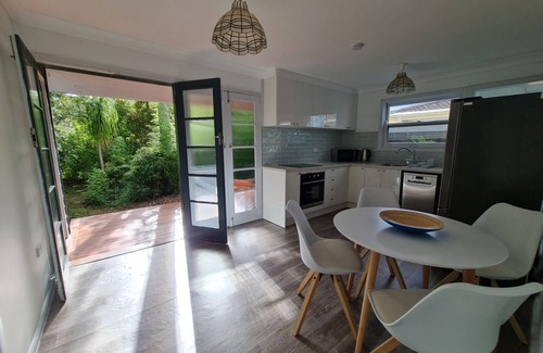 Shoalhaven Heads House | Serene Coastal House with Oceanfront Spa & Breakfast