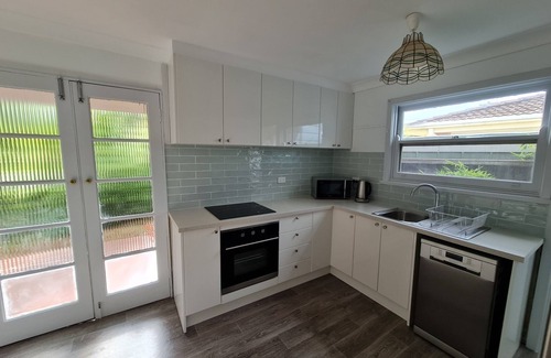 Shoalhaven Heads House | Serene Coastal House with Oceanfront Spa & Breakfast