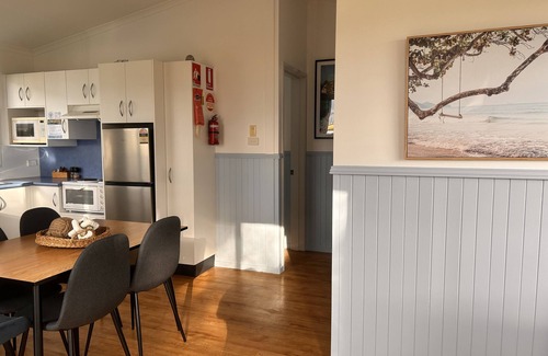 Greenwell Point Cabin | Pet-Friendly South Coast Retreat with Ocean View & Pool