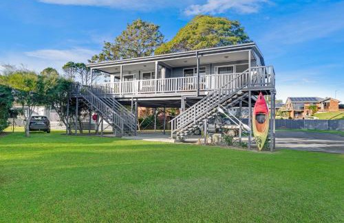Greenwell Point Resort | Pet-Friendly South Coast Retreat with Hot Tub & Eco Amenities