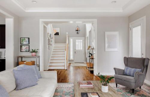 Travis Heights House | Exceptional Congress Craftsman - Child Friendly Retreat