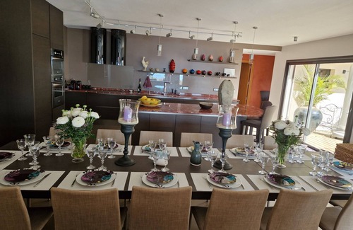 Le Lavandou Villa | Discover a Beautiful Villa with Panoramic Ocean Views