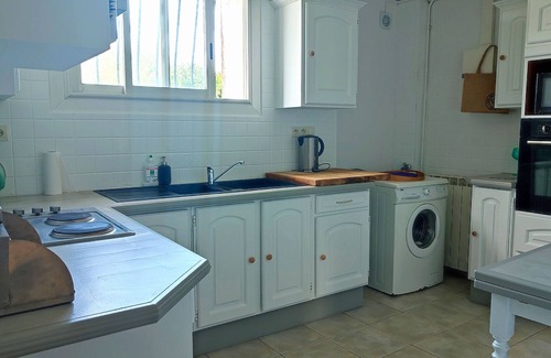 Estibeaux Bed & Breakfast | South-facing house with garden and fireplace