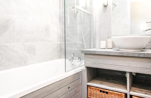 Flaine Apartment | Bright Newly Renovated 2-Bed Apartment at Les Terrasses d'Eos