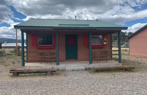 South Fork Cabin | Explore South Fork Lodge & RV Park: Pet Friendly Retreat