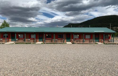 South Fork Cabin | Explore South Fork Lodge & RV Park: Pet Friendly Retreat