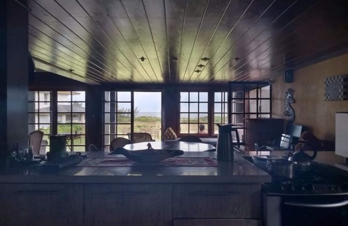 South Region House | Relaxing Retreat at South Front of Silveira Beach, Garopaba