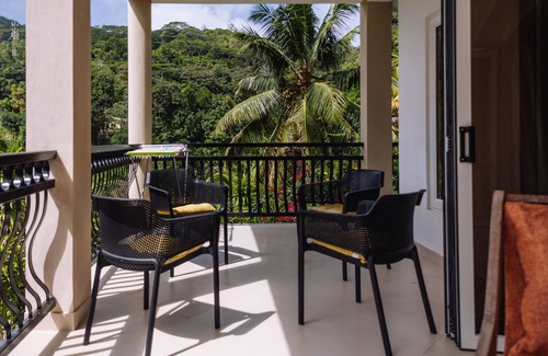 Mahe Island Villa | Exceptional South Hill Villa: Family-Friendly & Accessible