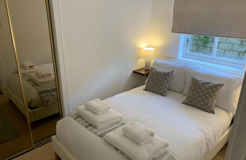 Perth Apartment | Discover South Inch Apartment: Guest Rated 9/10 & Family-Friendly