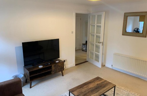 Perth Apartment | Discover South Inch Apartment: Guest Rated 9/10 & Family-Friendly