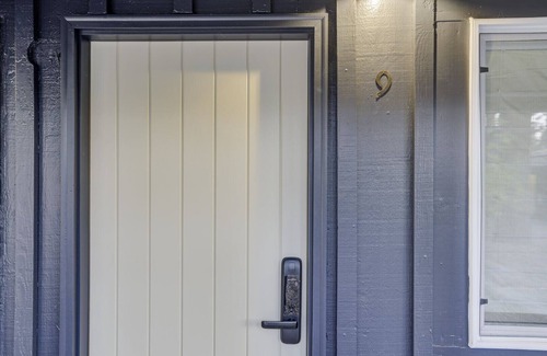 Lakeside Park Apartment | Idyllic South Lake Chalet #9 - Boutique Suite Near Tahoe