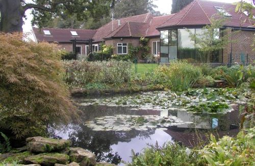 Wavendon Bed & Breakfast | South Lodge: Pet-Friendly Stay with Ocean Views & Top Ratings