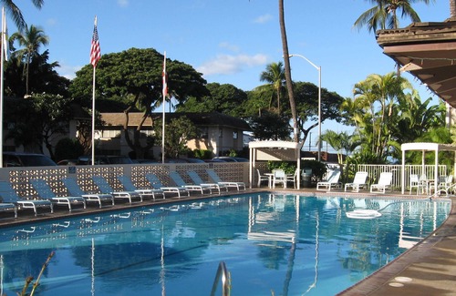 Kihei Condo | Top Floor Condo in Kihei: Oceanfront Views & Pool Access