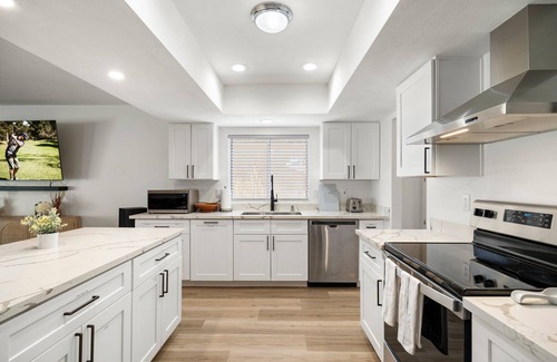 Desert Foothills Estates House | Relax at South Mountain: HEATED Pool & Spa, Steps from Trails