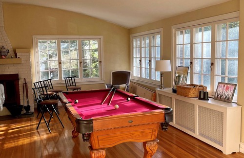 Des Moines Apartment | Convenient Stay at South of Grand Carriage House Near Downtown