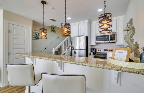 South Padre Island Condo | Beautiful South Padre Island Condo Steps from the Shore