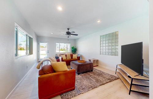 Palm Desert House | Explore South Palm Desert Paradise: Pet-Friendly Retreat