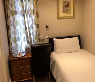 Lincoln House | Experience South Park Guest House: Wheelchair Accessible Stay