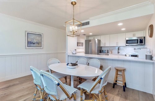 Captiva Condo | Coastal Escape: South Seas Serenity II with Oceanfront Views