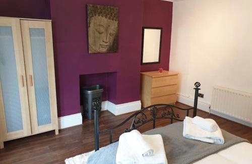 South Shields Apartment | Discover South Shield's Hidden Gem: Garnet 3 Bedroom Apt