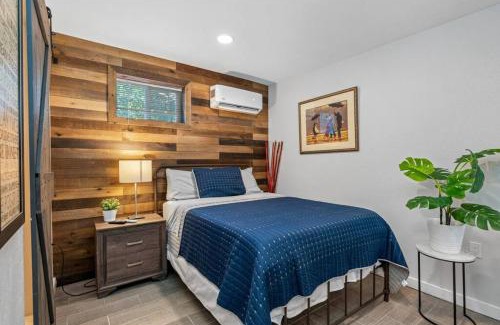 Oakford Park Apartment | South Tampa Efficiency Suite: Child-Friendly Stay Awaits