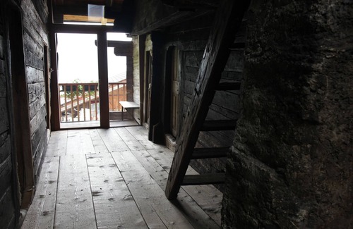 Moso in Passiria House | Experience South Tyrolean Charm at Altes Krustnerhaus