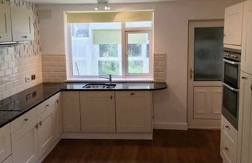 Billingham Apartment | Family-Friendly Retreat at South View Hotel
