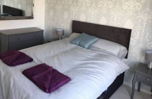 Billingham Apartment | Family-Friendly Retreat at South View Hotel