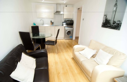 Southampton Apartment | Comfortable Southampton Serviced Apartment with Great Amenities
