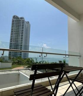 Bayan Lepas Apartment | Oceanfront Southbay Seaview Condo - Ideal for Families